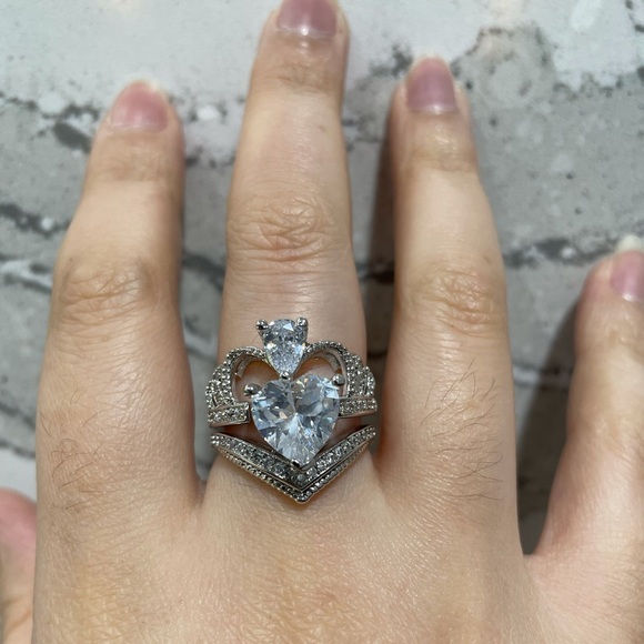 Crown Heart Silver Statement Ring set - Picture 11 of 17